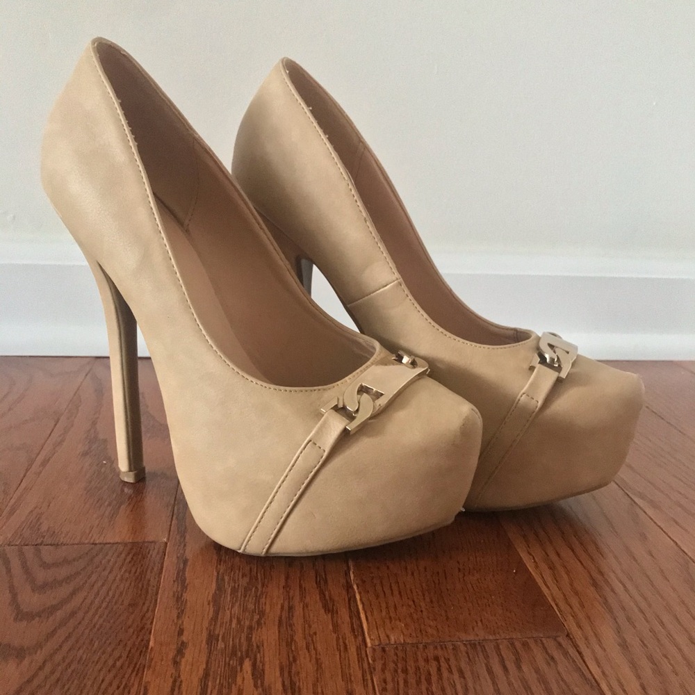 Wild Diva Beige Pumps
